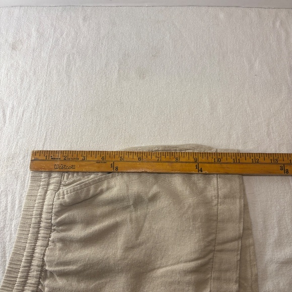 Old Navy Women's Khaki Linen blend Shorts Small Tan - Picture 6 of 9